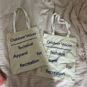 2 outdoor voices totes